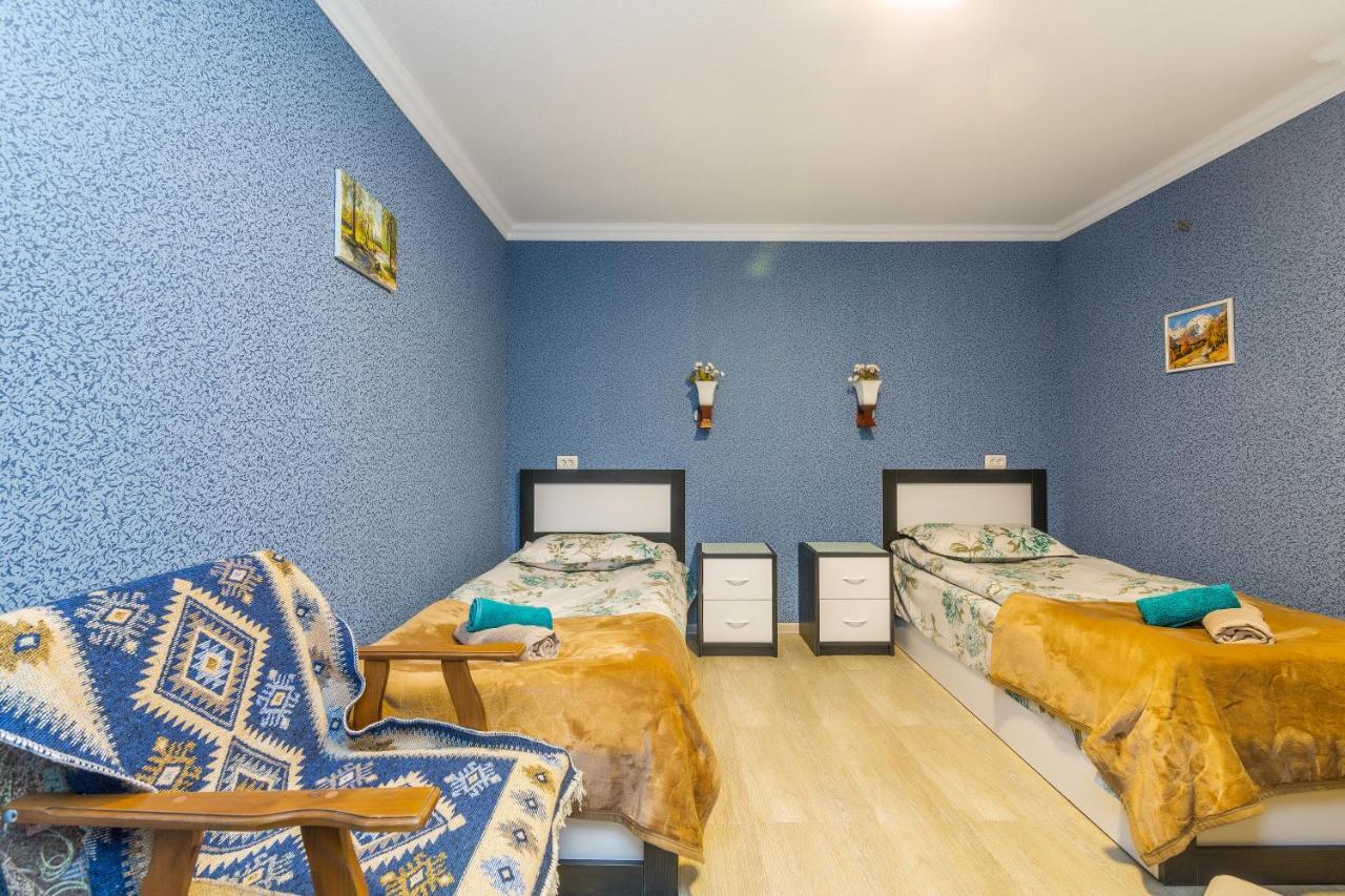 Guest House Poligloti Telavi Exterior photo